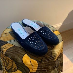 Oscar de la renta navy flats